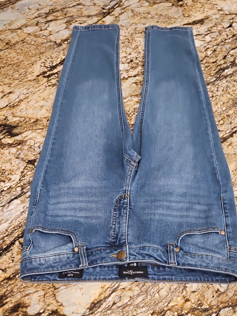 Measure & Made Women's Blue Jeans. Size 10 Inseam 25" Rise 9"